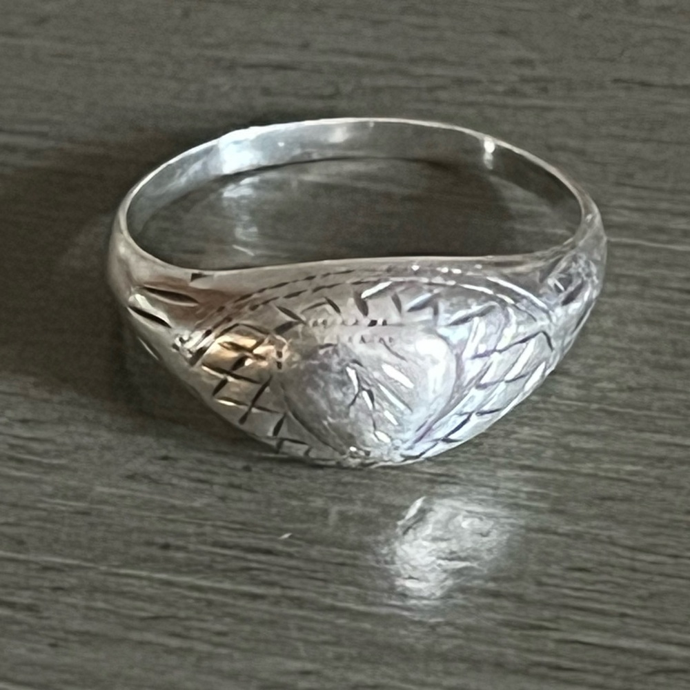 CARVED HEART DOME RING VINTAGE STERLING SILVER 925 SIZE 5 3/4